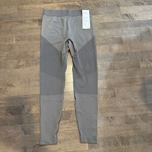 NWT H&M MOVE Leggings